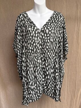 Eberjey Brielle Coverup with forest green wild brush pattern